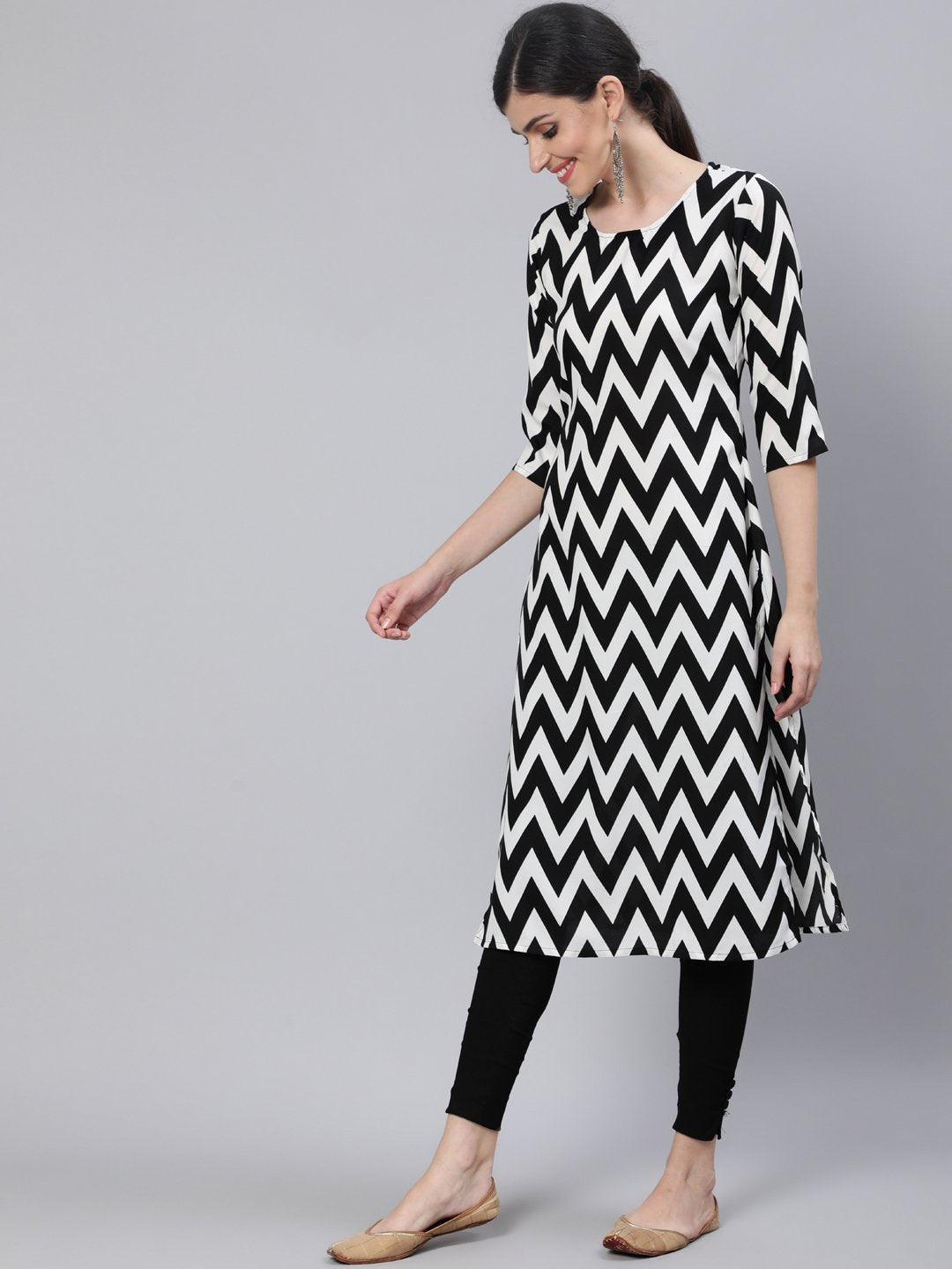 Women Black & White Zig-Zac Straight Kurta With Three Quarter Sleeves | LASVINI - Redefining Indian Fashion with Elegance