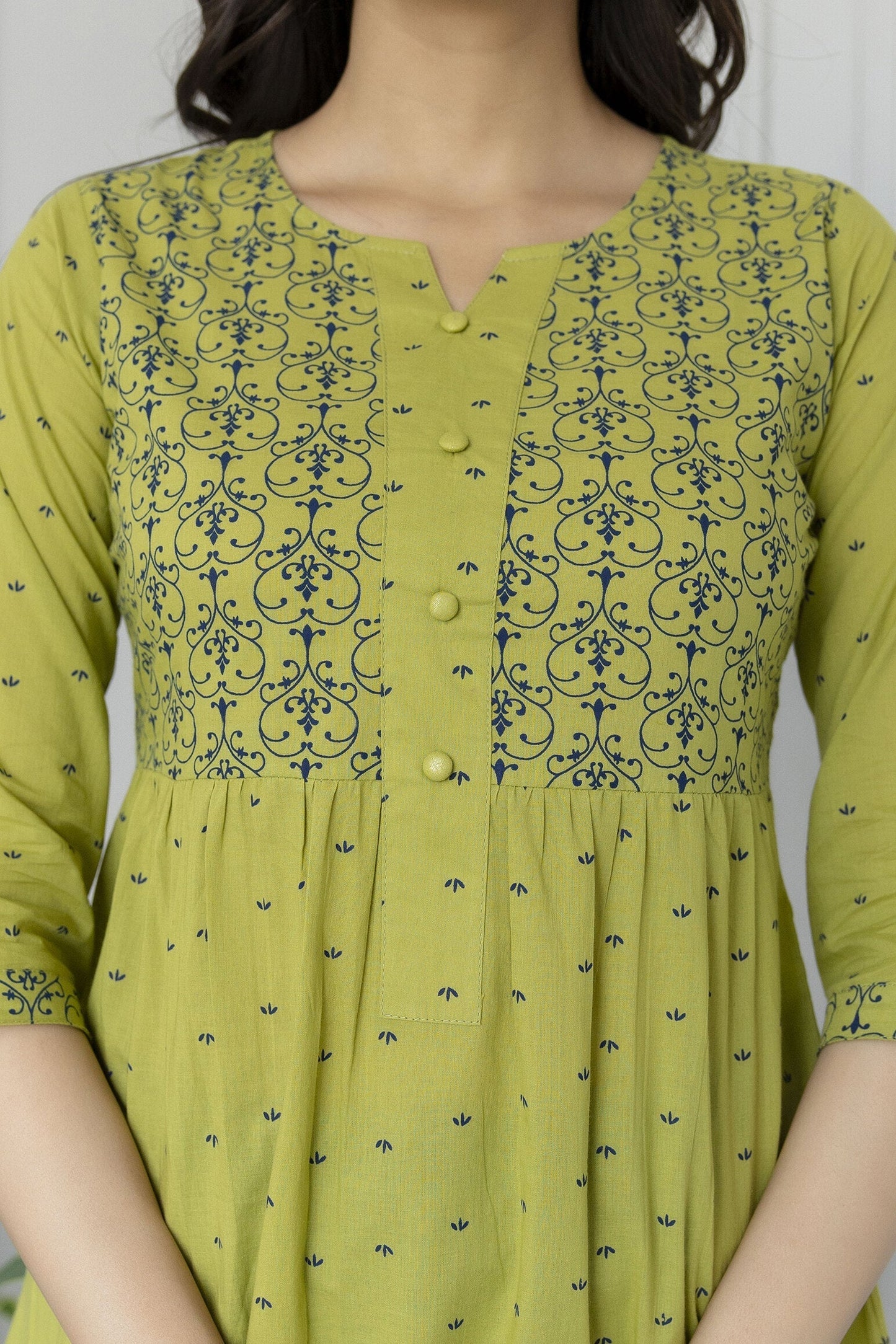 Women Green Printed 3/4Th Sleeve Cotton Tunic | LASVINI - Redefining Indian Fashion with Elegance