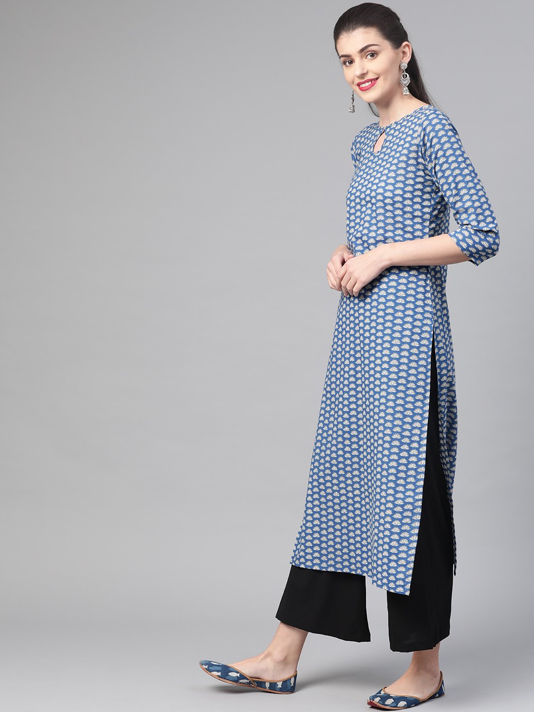 Adults-Women Blue & White Cotton Straight Floral Printed Kurta | LASVINI - Redefining Indian Fashion with Elegance