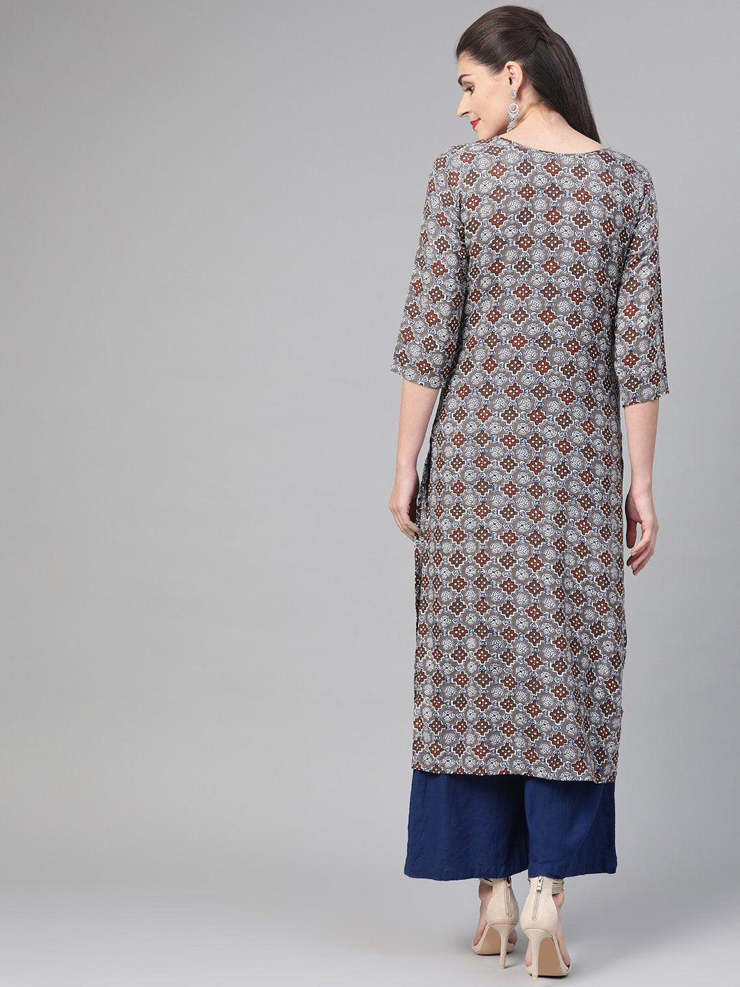 Adults-Women Grey & Maroon Cotton Straight Geometric Printed Kurta | LASVINI - Redefining Indian Fashion with Elegance