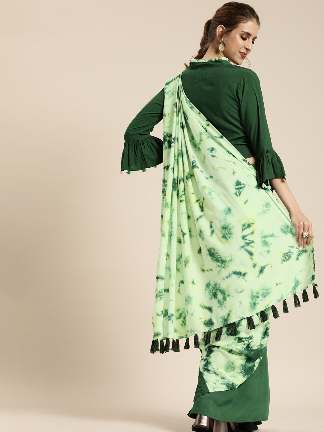 Green Dyed Pure Cotton Saree With Semi-Stitched Blouse | LASVINI - Redefining Indian Fashion with Elegance