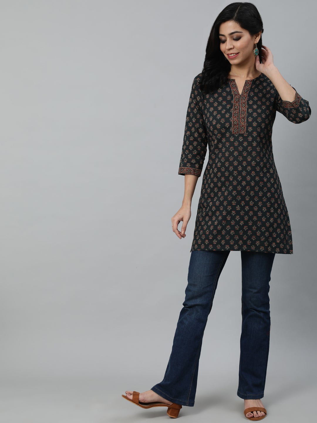 Women Green Printed Tunic With Three Quarter Sleeves | LASVINI - Redefining Indian Fashion with Elegance