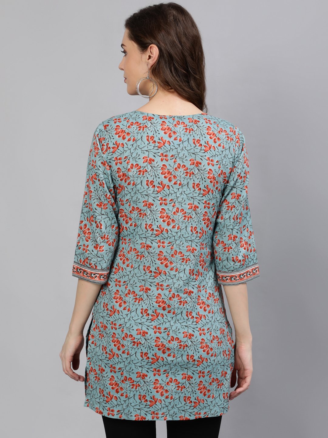Women Green Floral Printed Tunic With Three Quarter Sleeves | LASVINI - Redefining Indian Fashion with Elegance