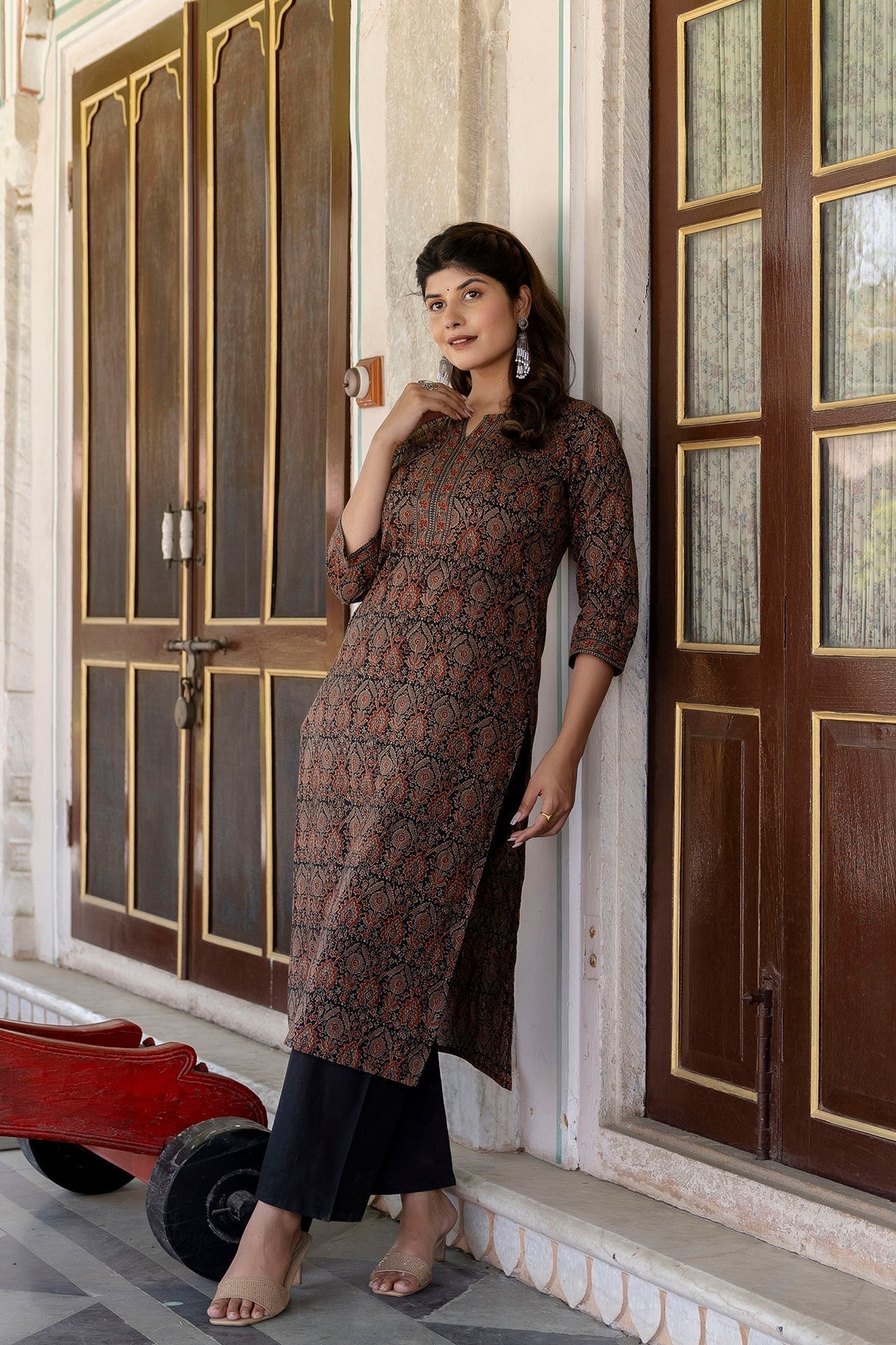 Women Multi Printed Straight Kurta With Three Quarter Sleeves | LASVINI - Redefining Indian Fashion with Elegance