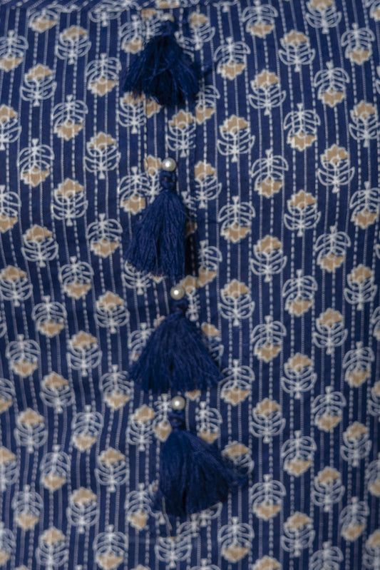 Women Blue Ethnic Straight Sleeveless Kurta | LASVINI - Redefining Indian Fashion with Elegance