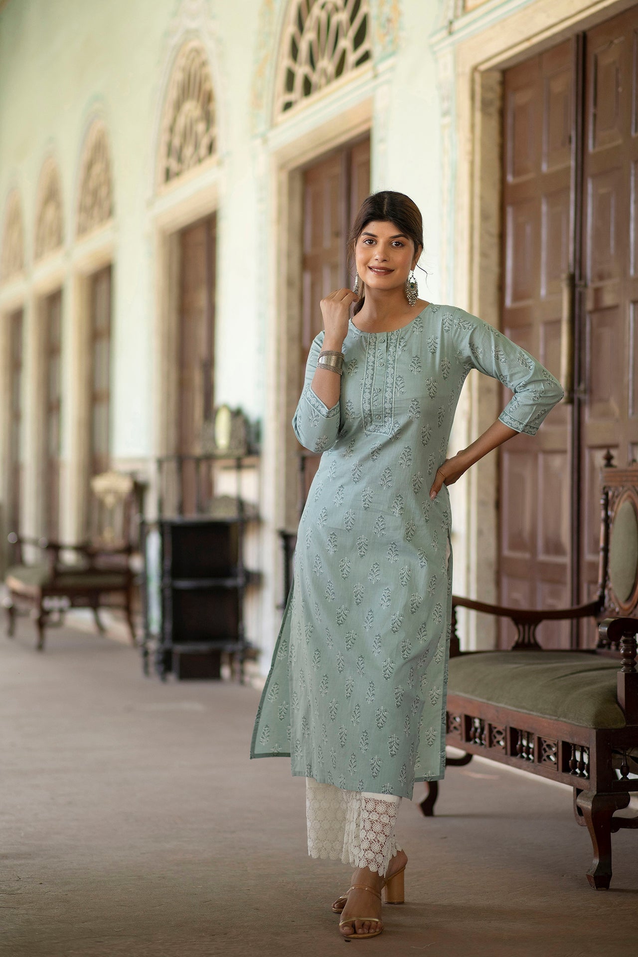 Women Green Ethnic Printed Straight Kurta With Three Quarter Sleeves | LASVINI - Redefining Indian Fashion with Elegance