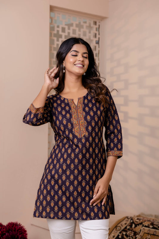 Women Navy Blue Printed Round neck Straight Tunic | LASVINI - Redefining Indian Fashion with Elegance