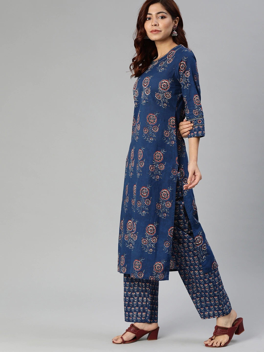 Women'S Navy Blue Printed Cotton Kurta Set With Dupatta | LASVINI - Redefining Indian Fashion with Elegance