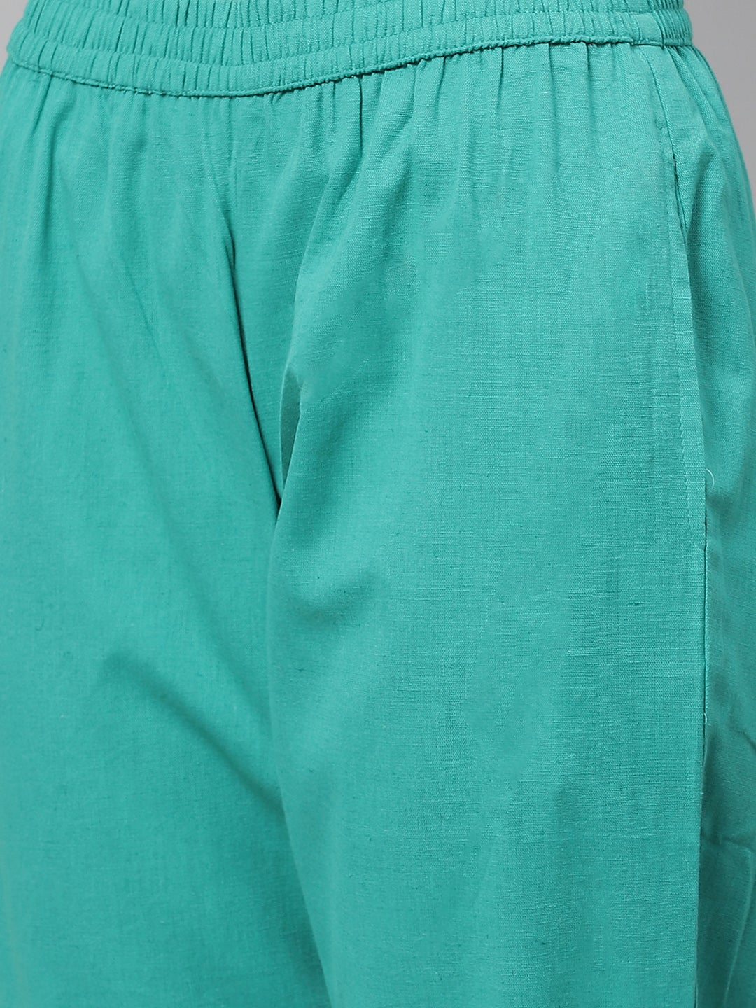 Women'S Green Muslin Straight Kurta With Pants | LASVINI - Redefining Indian Fashion with Elegance