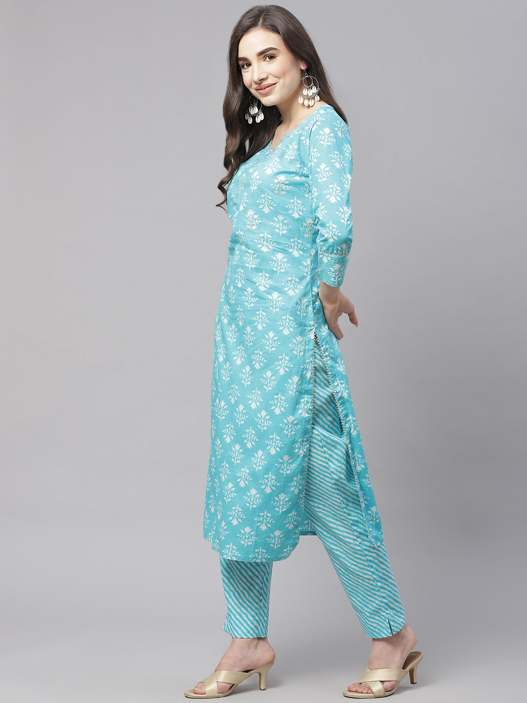 Women'S Sky Blue Cotton Straight Kurta Pant Set With Dupatta | LASVINI - Redefining Indian Fashion with Elegance
