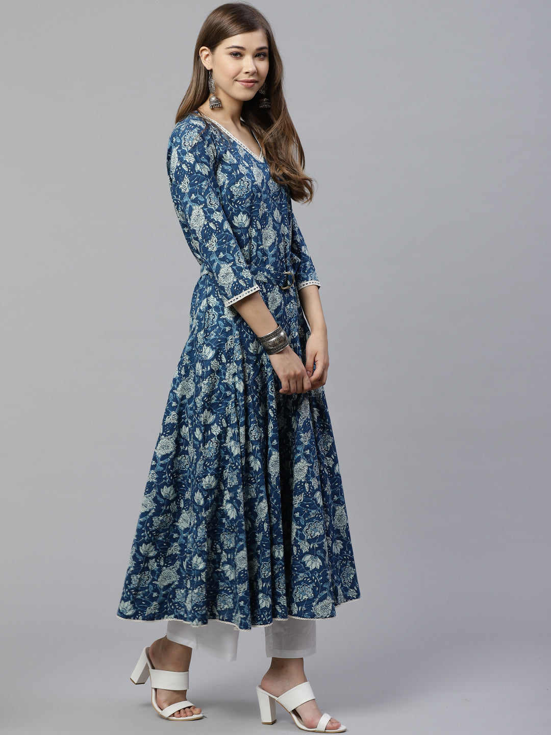Women'S Indigo Flaired Kurta With Belt | LASVINI - Redefining Indian Fashion with Elegance