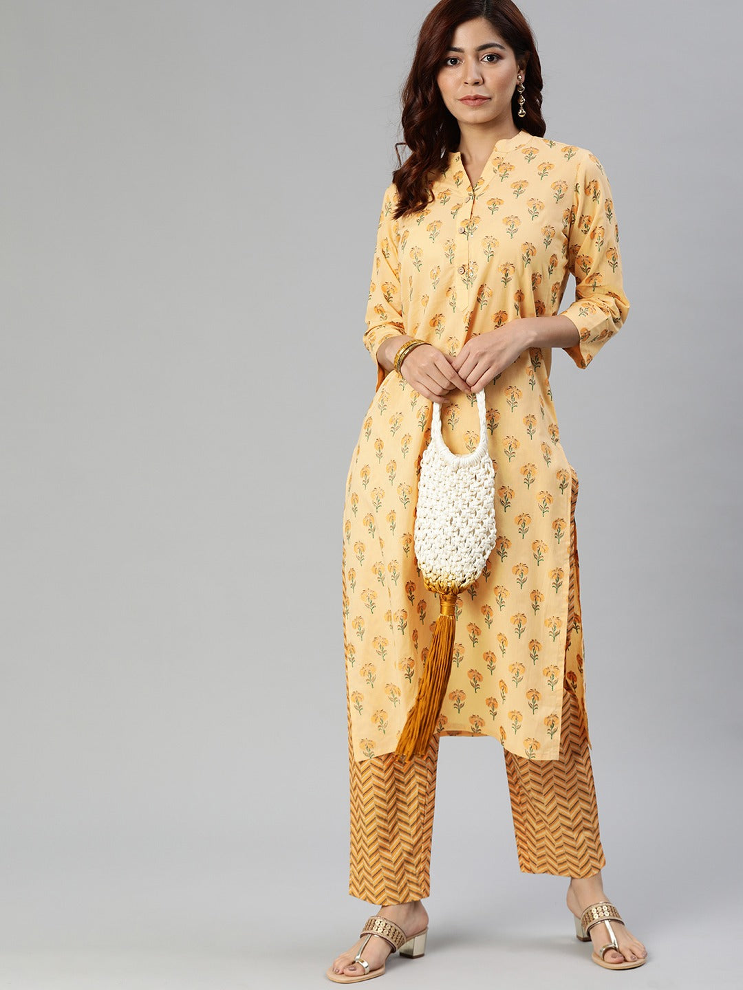 Women'S Yellow Flower Print Cotton Kurta Set | LASVINI - Redefining Indian Fashion with Elegance