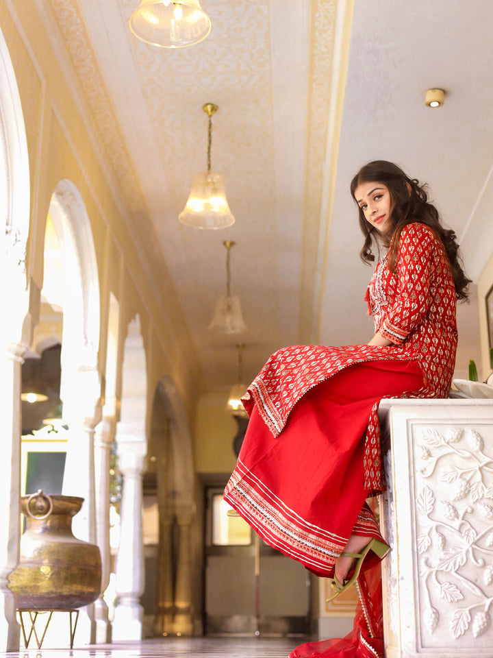 Women Maroon Cotton Kurta Palazzo Set With Net Dupatta | LASVINI - Redefining Indian Fashion with Elegance