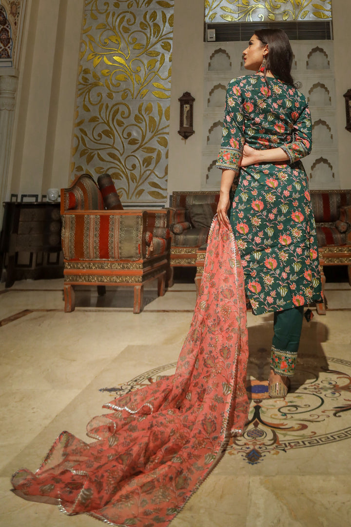 Women'S Green Floral Printed Kurta Pant Set With Dupatta | LASVINI - Redefining Indian Fashion with Elegance