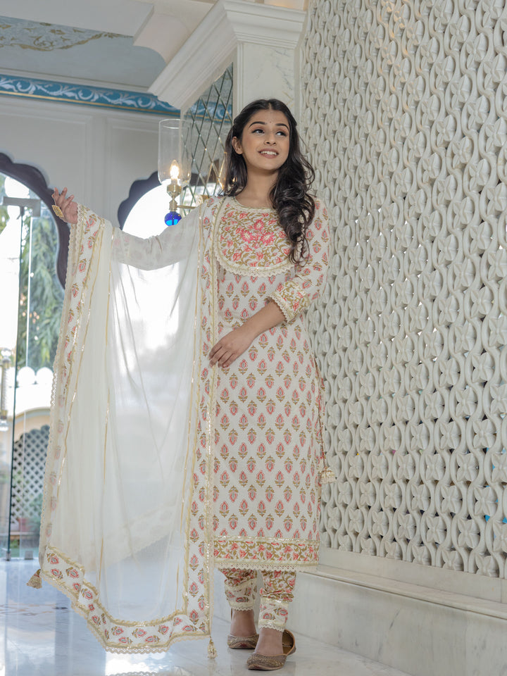 Women'S Off White Cotton Straight Kurta Pant Set With Dupatta | LASVINI - Redefining Indian Fashion with Elegance