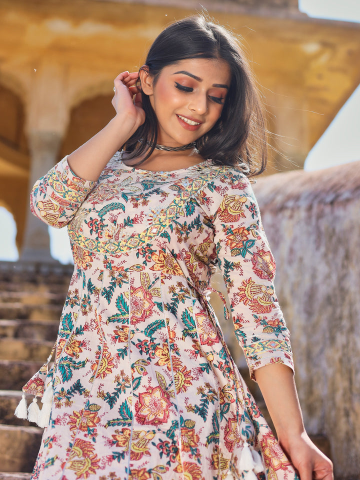 Women'S Off White Cotton Anarkali Kurta Pant Set | LASVINI - Redefining Indian Fashion with Elegance