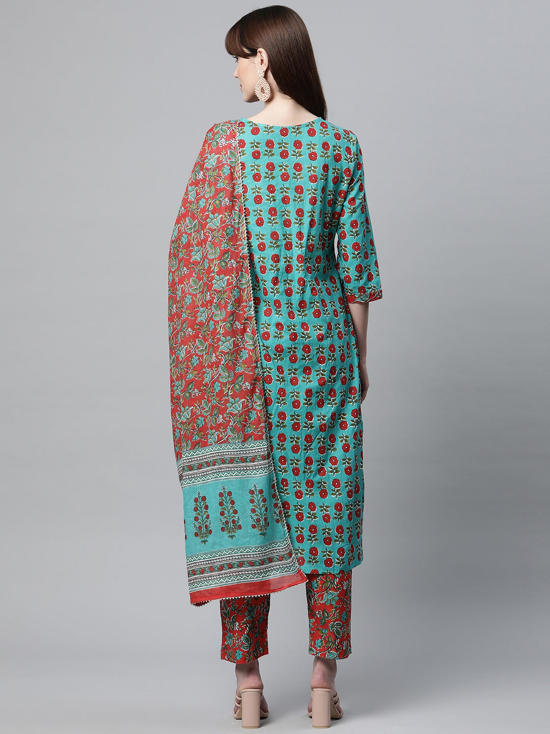 Women Rama Green Cotton Straight Kurta Pant Set With Dupatta | LASVINI - Redefining Indian Fashion with Elegance