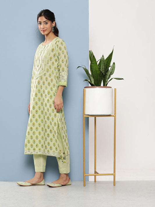 Green Cotton Straight Pant Set With Organza Dupatta | LASVINI - Redefining Indian Fashion with Elegance