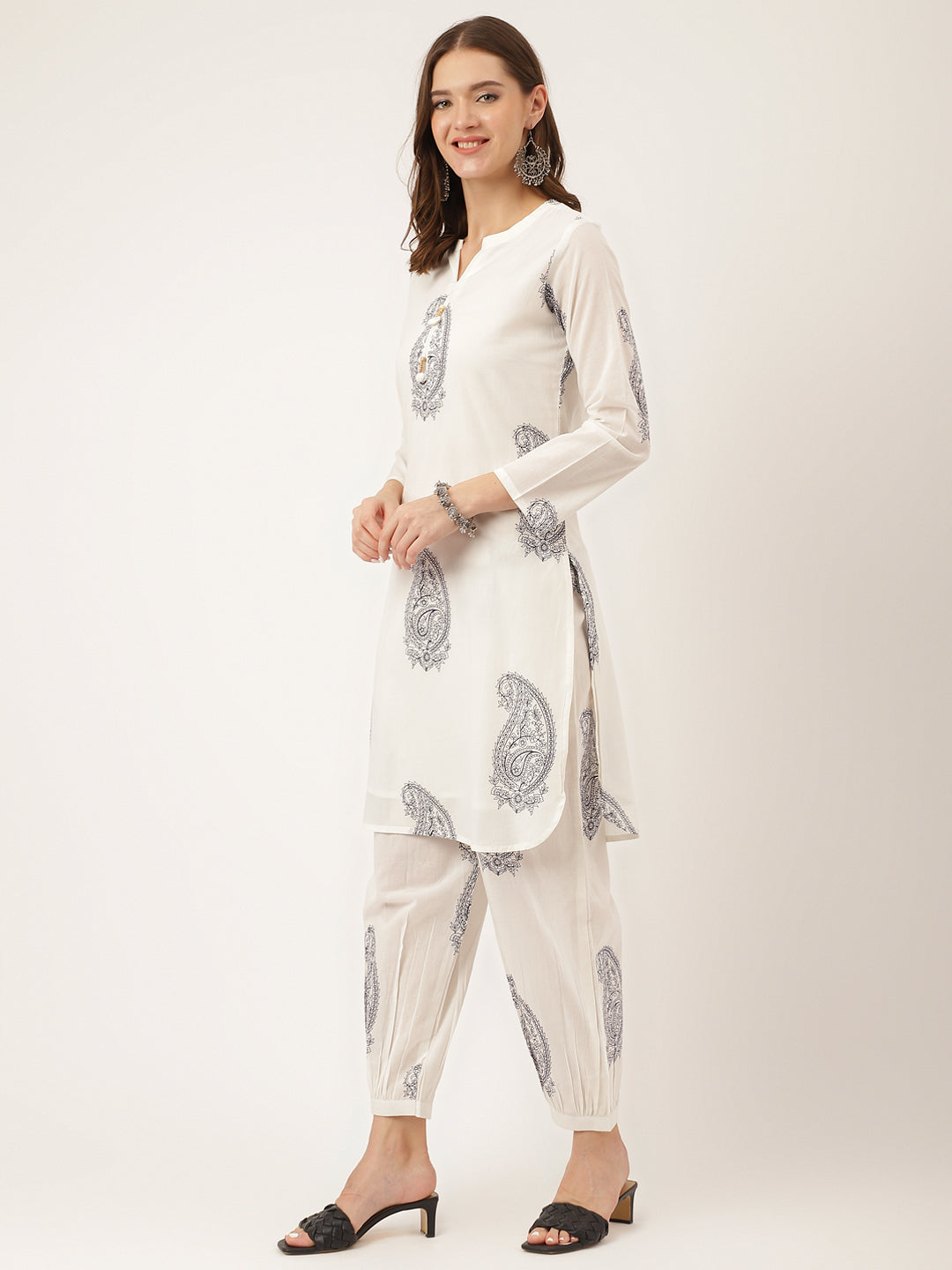 White Paisley Print Cotton Co-Ord Set | LASVINI - Redefining Indian Fashion with Elegance