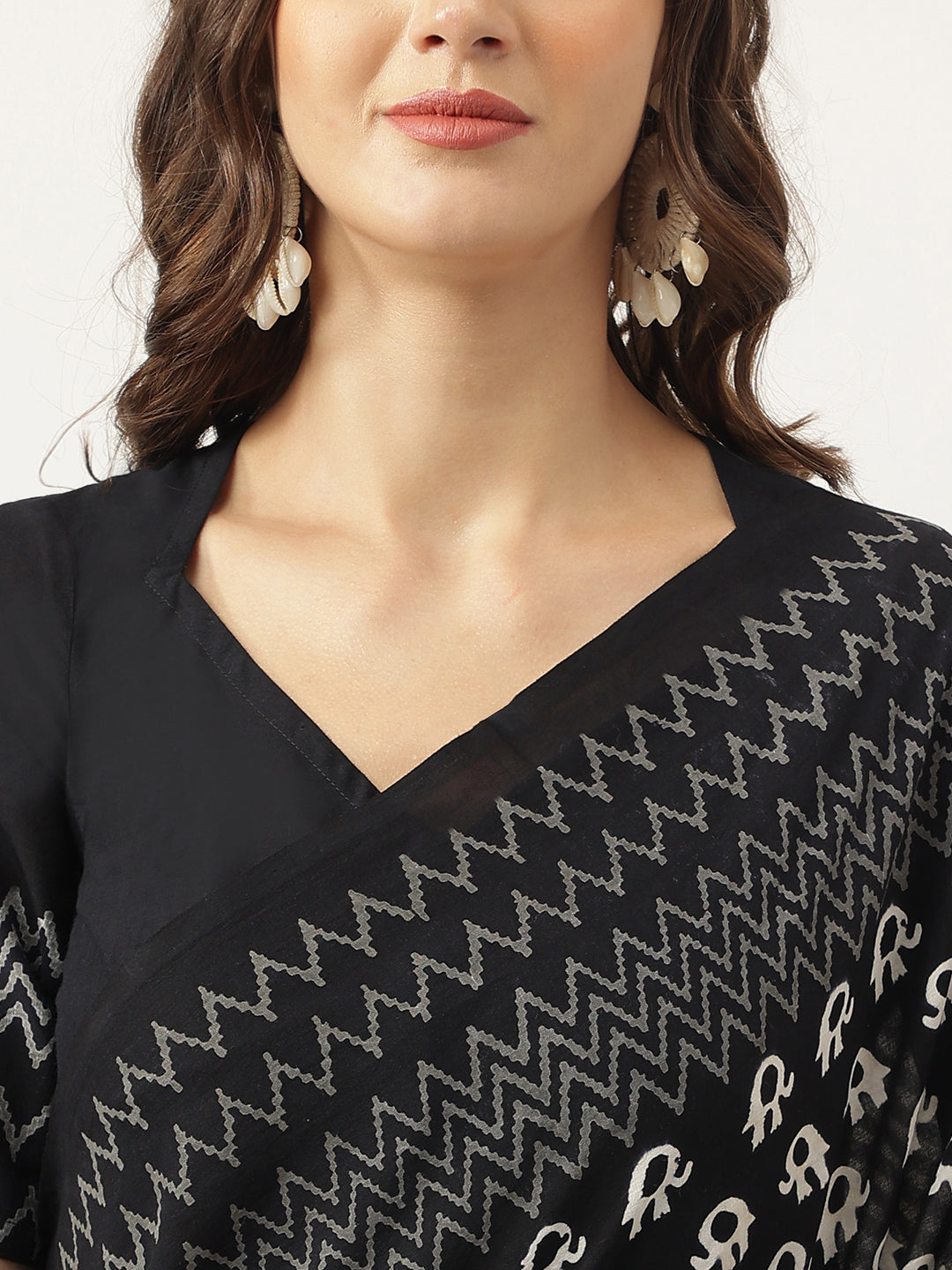 Black Hand Block Mulmul Cotton Saree | LASVINI - Redefining Indian Fashion with Elegance