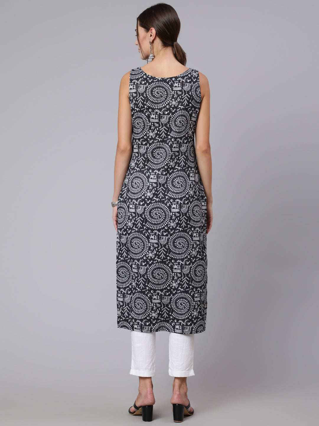 Women Black Kantha Printe Straight Sleeveless Kurta | LASVINI - Redefining Indian Fashion with Elegance