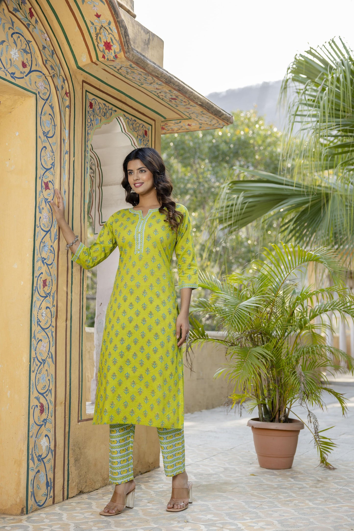 Women Green Ethnic Printed Straight Kurta With Trouser | LASVINI - Redefining Indian Fashion with Elegance