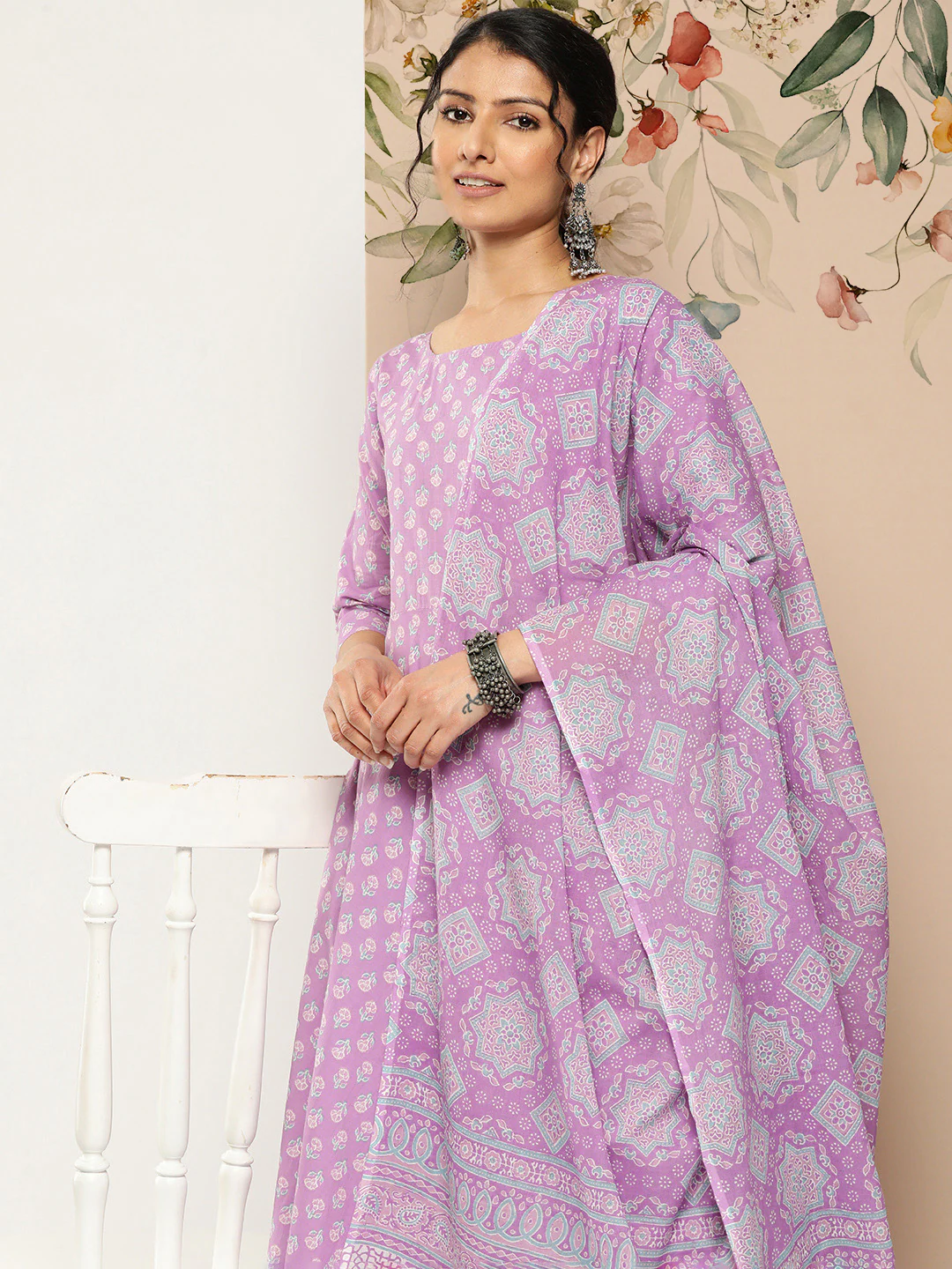 Women Lavender Ethnic Printed Kurta With Trouser And Dupatta | LASVINI - Redefining Indian Fashion with Elegance