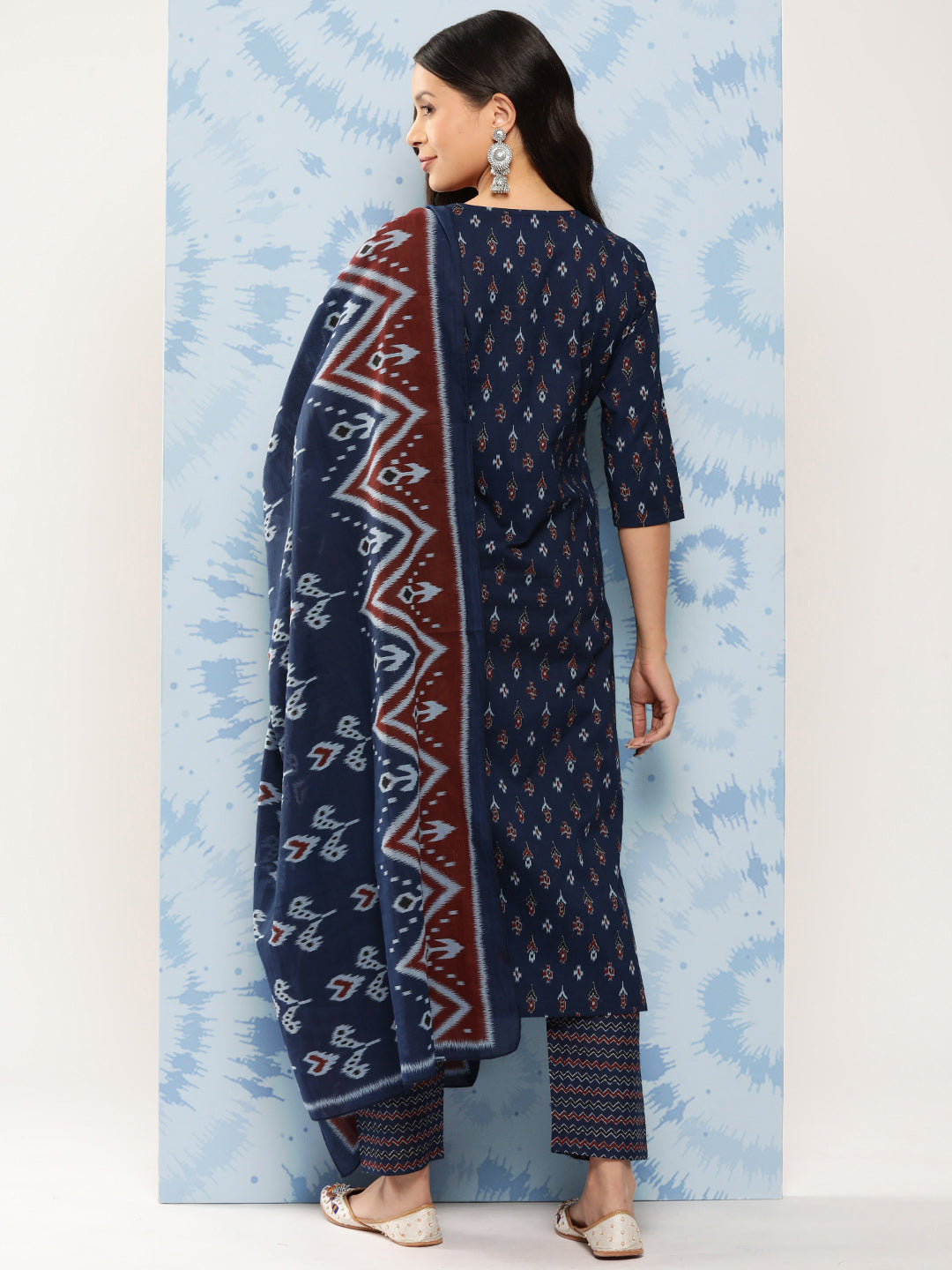 Women Blue Ethnic Printed Straight Kurta With Trouser | LASVINI - Redefining Indian Fashion with Elegance