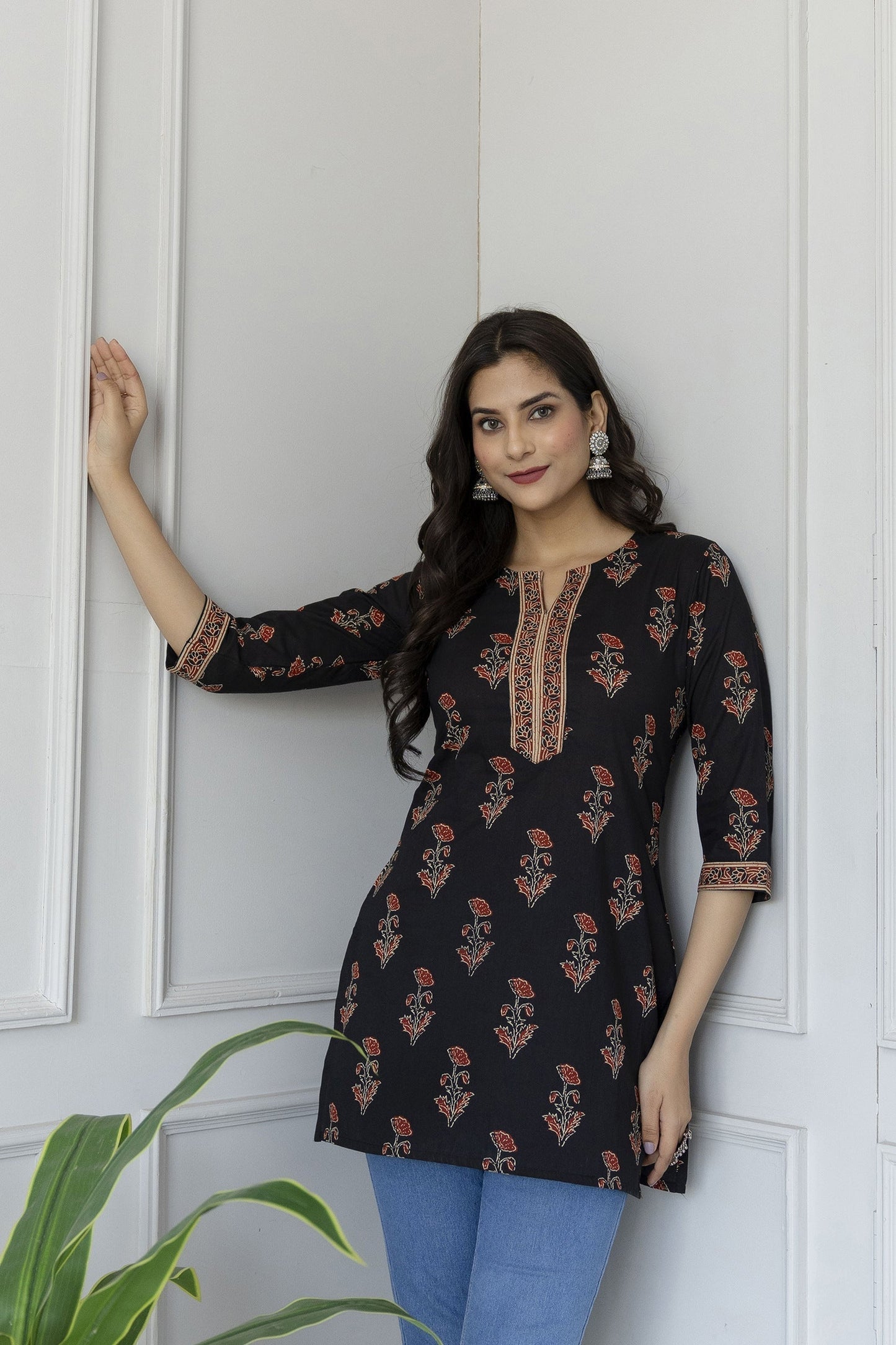 Women Black Straight Tunic With Three Quarter Sleeves | LASVINI - Redefining Indian Fashion with Elegance