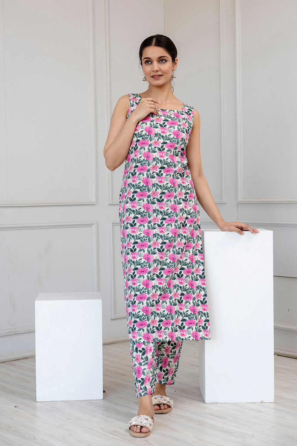 Women Off White And Pink Printed Straight Kurta With Trouser | LASVINI - Redefining Indian Fashion with Elegance