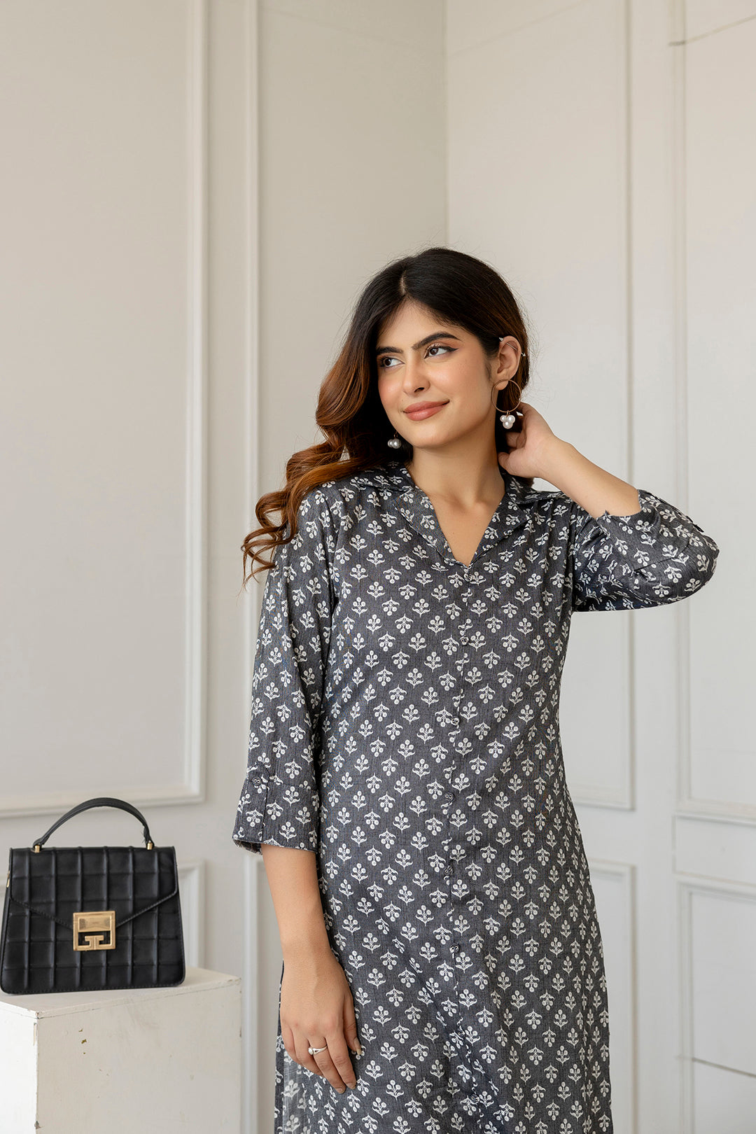 Women Grey Printed Straight Shirt Collar Kurta | LASVINI - Redefining Indian Fashion with Elegance