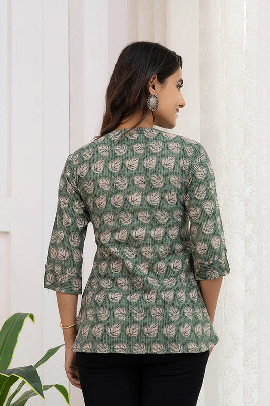 Women Green Printed Straight Tunic | LASVINI - Redefining Indian Fashion with Elegance