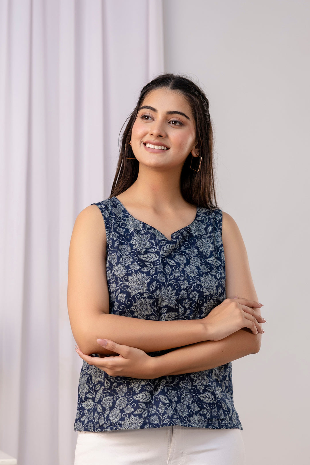 Women Navy Blue Printed Straight Tunic | LASVINI - Redefining Indian Fashion with Elegance