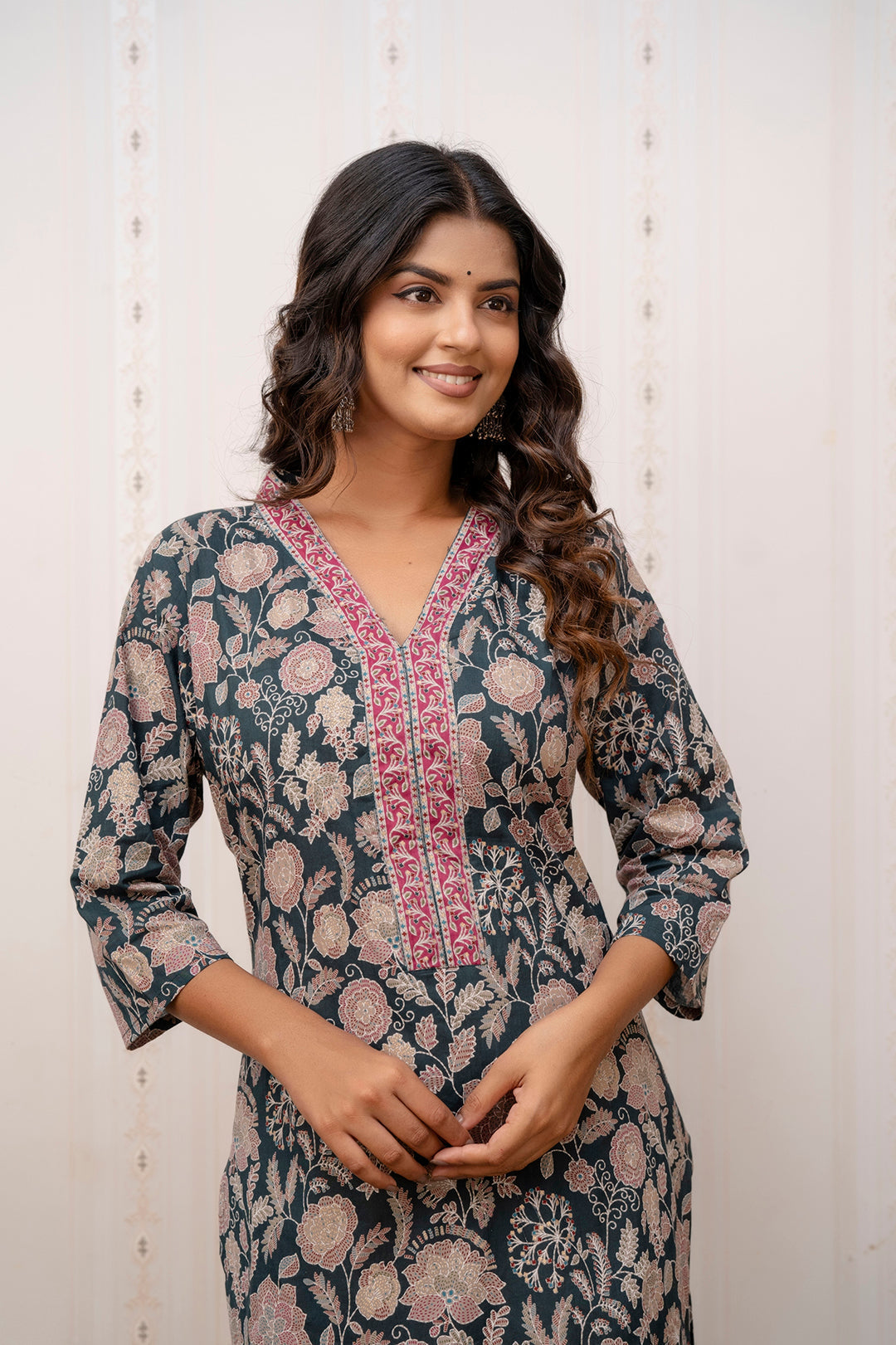 Women Green Printed Straight Kurta with Three Quarter Sleeves | LASVINI - Redefining Indian Fashion with Elegance