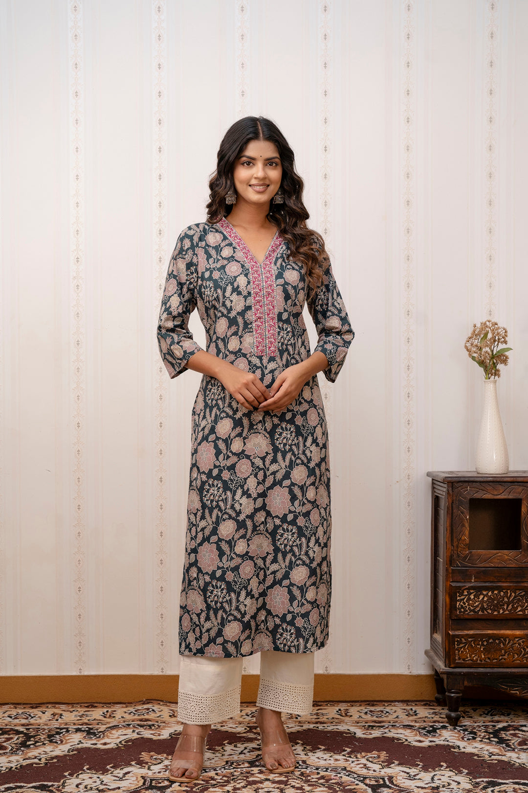 Women Green Printed Straight Kurta with Three Quarter Sleeves | LASVINI - Redefining Indian Fashion with Elegance