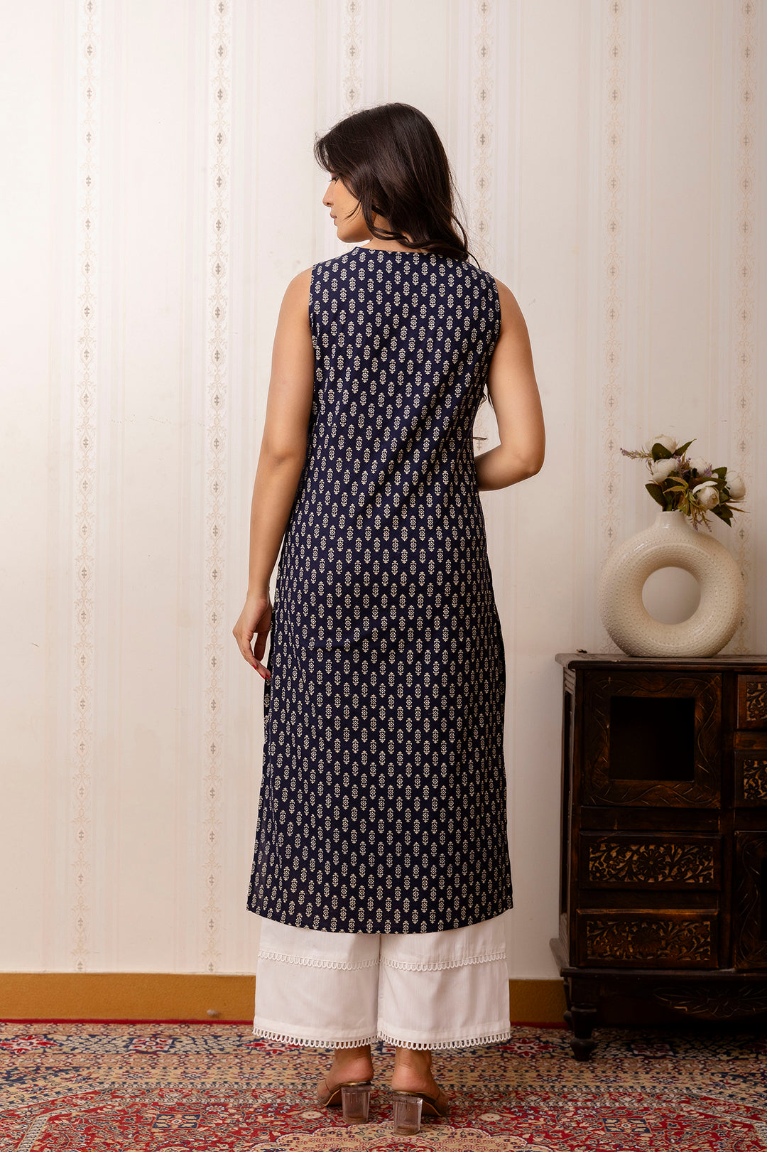 Women Navy Blue Printed Straight Shoulder Straps Kurta | LASVINI - Redefining Indian Fashion with Elegance