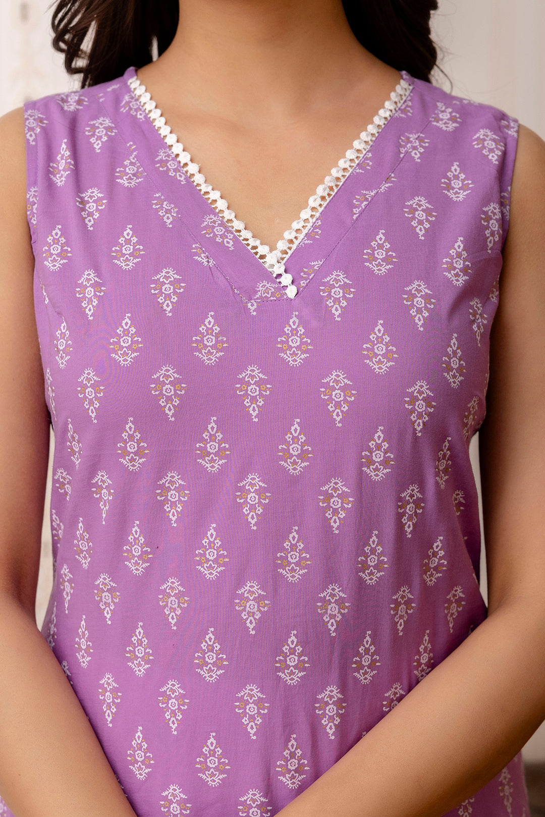 Women Purple Printed Straight Shoulder Straps Kurta | LASVINI - Redefining Indian Fashion with Elegance