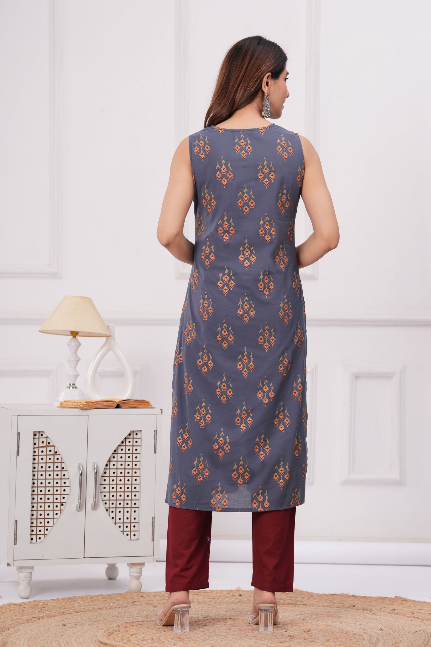 Women Grey Printed Straight Sleeveless Kurta | LASVINI - Redefining Indian Fashion with Elegance