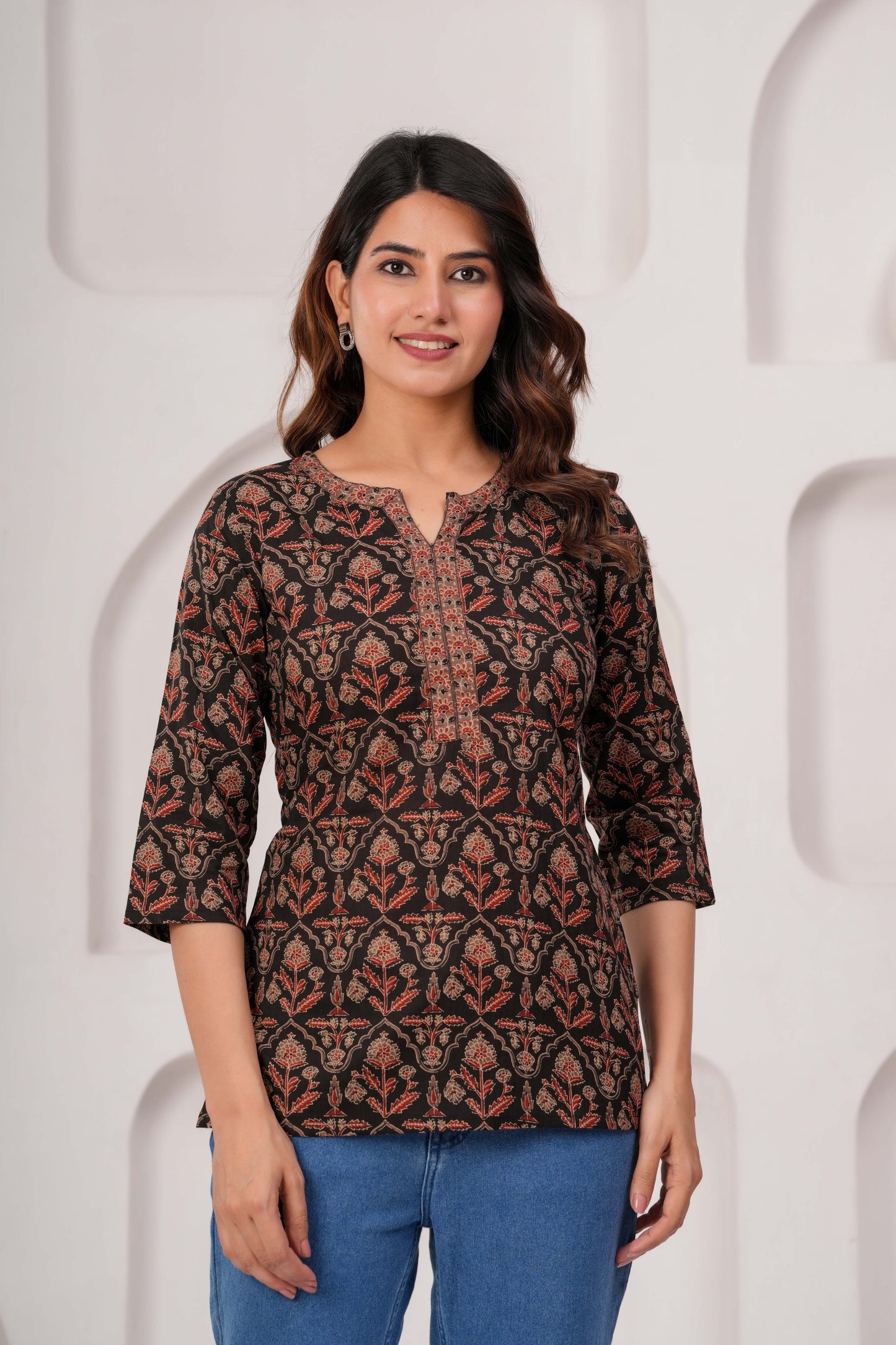 Women Black Printed Straight Tunic | LASVINI - Redefining Indian Fashion with Elegance
