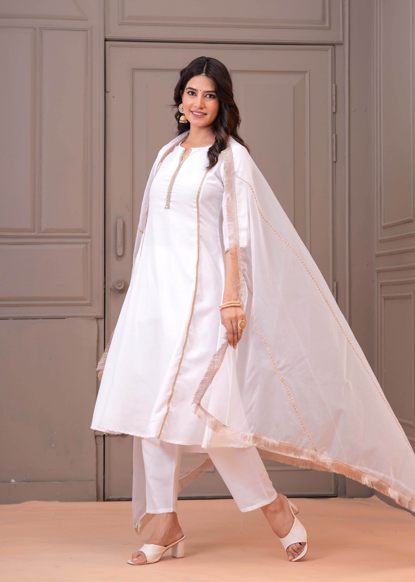 White Solid Kurta Set with Dupatta for Women | LASVINI - Redefining Indian Fashion with Elegance