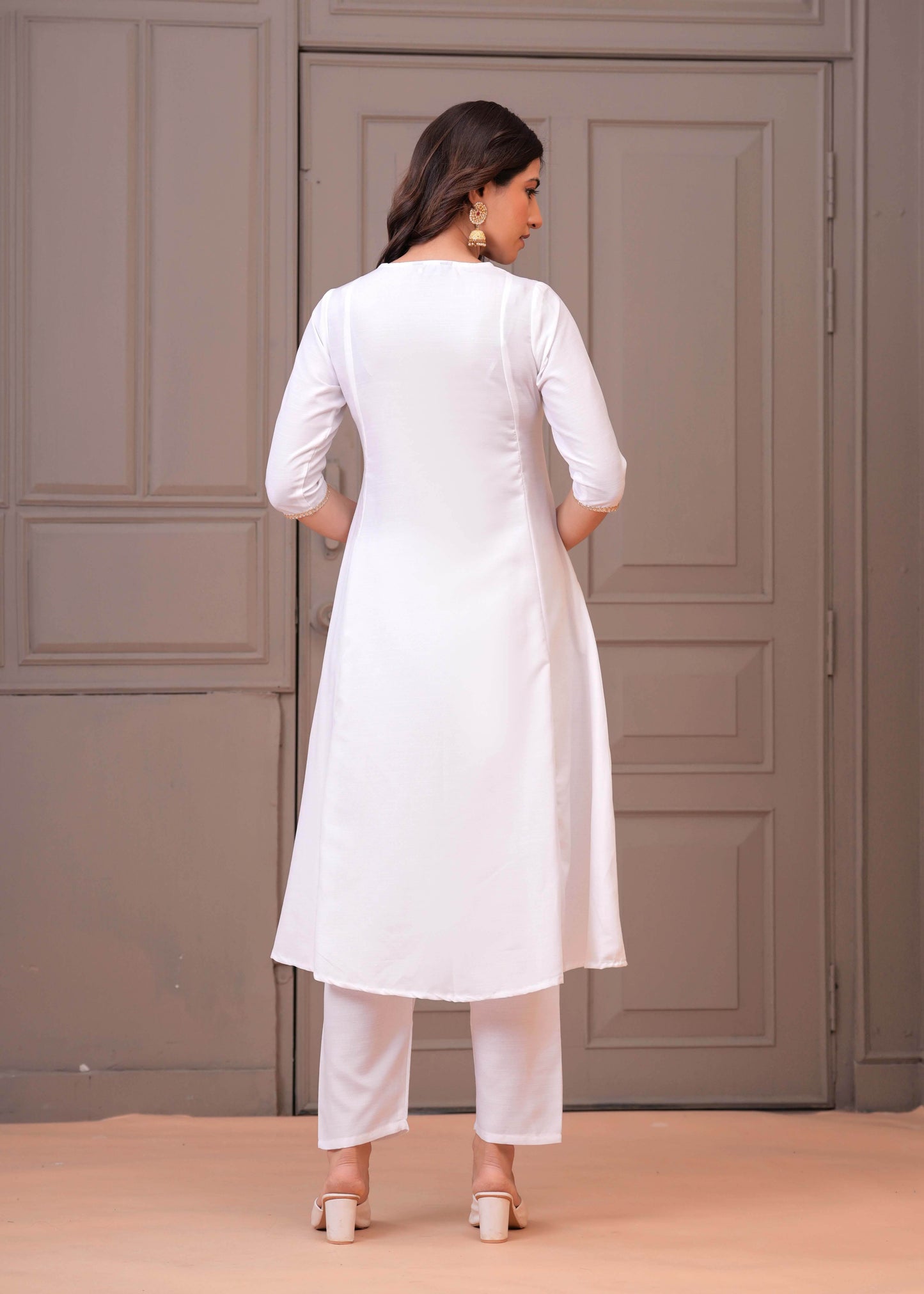 White Solid Kurta Set with Dupatta for Women | LASVINI - Redefining Indian Fashion with Elegance
