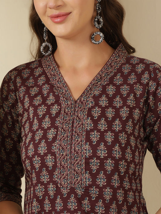 Burgundy Printed Straight Kurta with Three Quarter Sleeves | LASVINI - Redefining Indian Fashion with Elegance