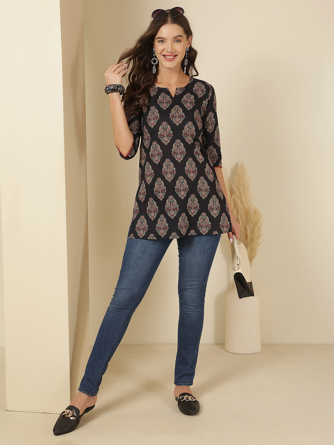 Women Black Printed Straight Tunic | LASVINI - Redefining Indian Fashion with Elegance