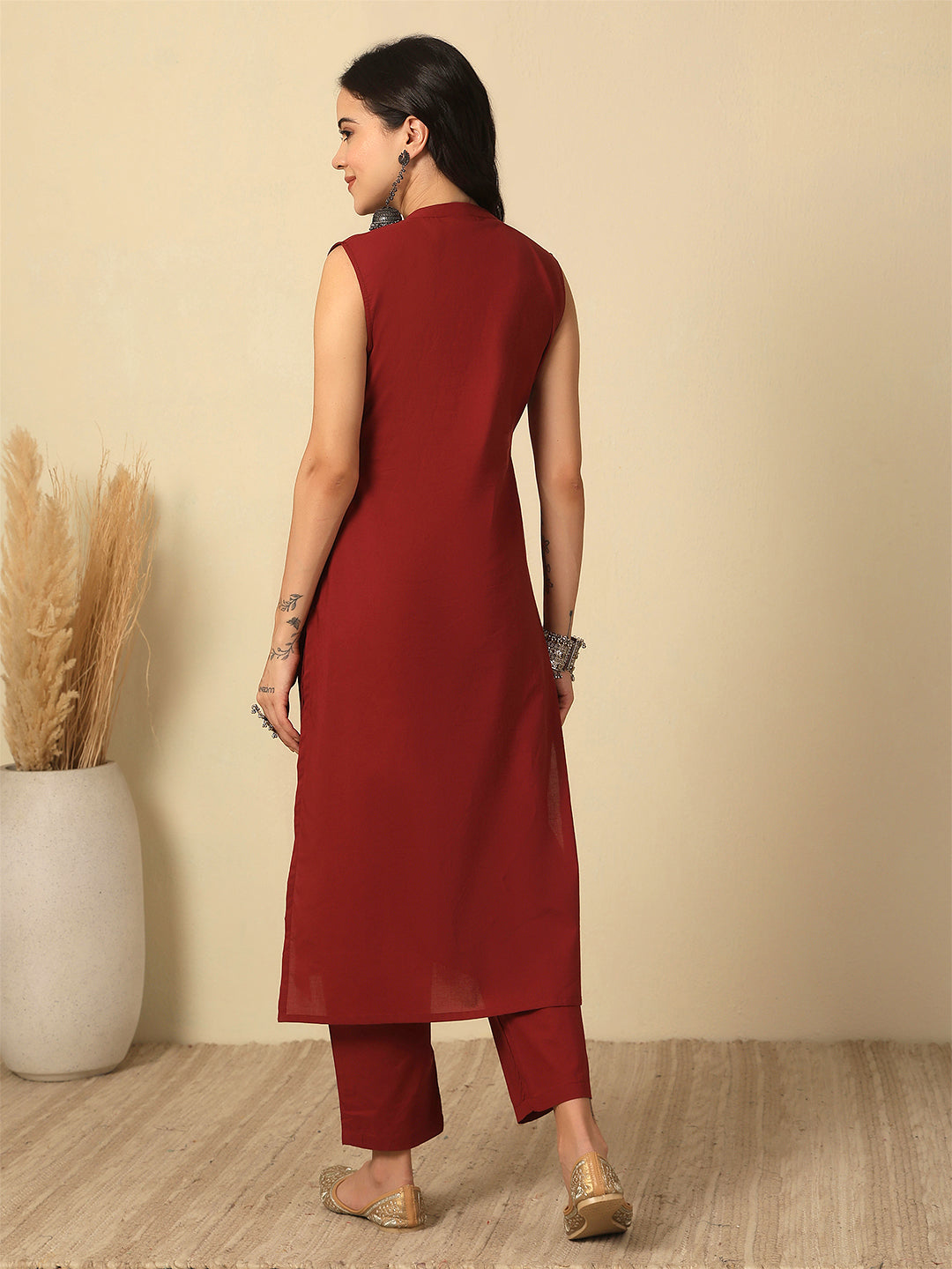 Marron Solid Kurta Set for Women | LASVINI - Redefining Indian Fashion with Elegance