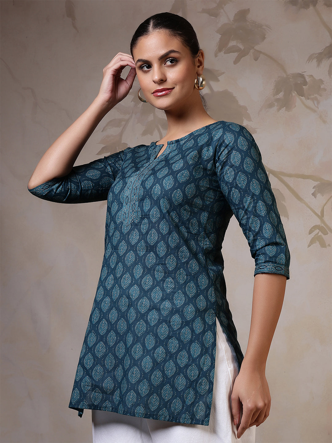 Women Teal Blue Printed Straight Tunic | LASVINI - Redefining Indian Fashion with Elegance