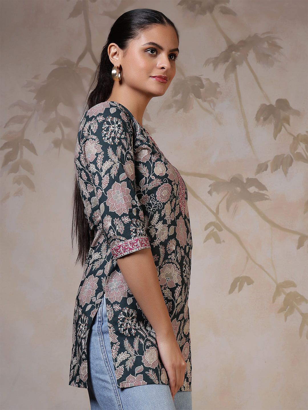 Women Green Printed Straight Tunic | LASVINI - Redefining Indian Fashion with Elegance