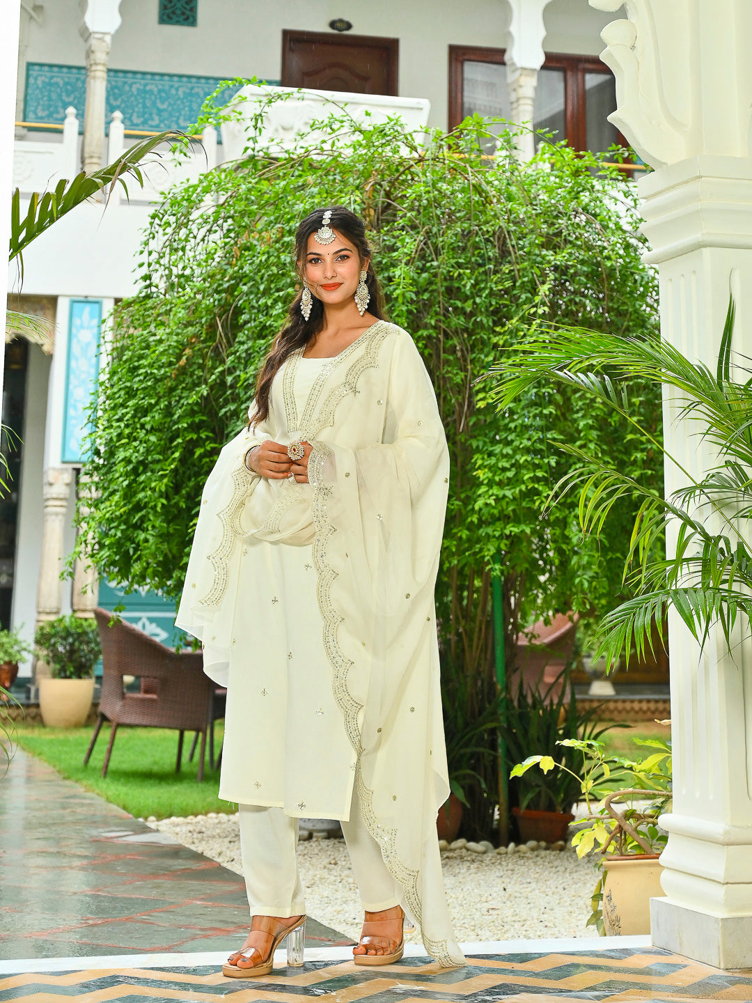 Off White Embroidered Kurta Set | LASVINI - Redefining Indian Fashion with Elegance