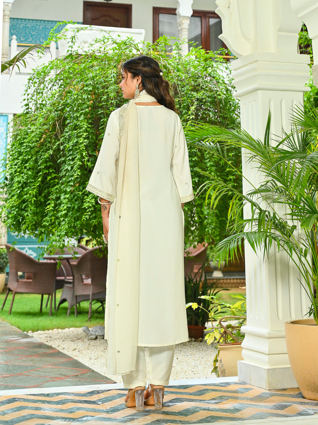 Off White Embroidered Kurta Set | LASVINI - Redefining Indian Fashion with Elegance