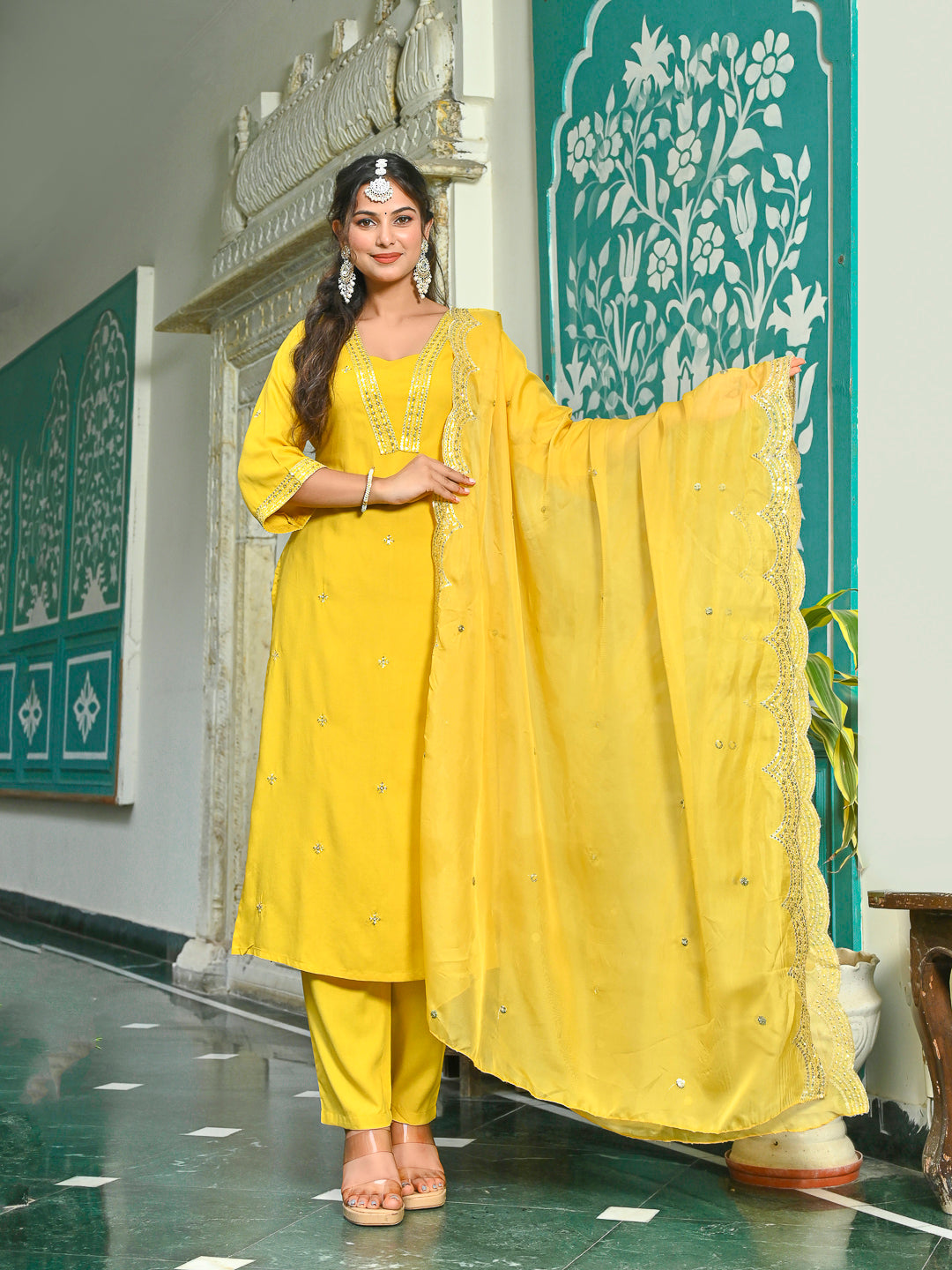 Yellow Embroidered Kurta Set | LASVINI - Redefining Indian Fashion with Elegance
