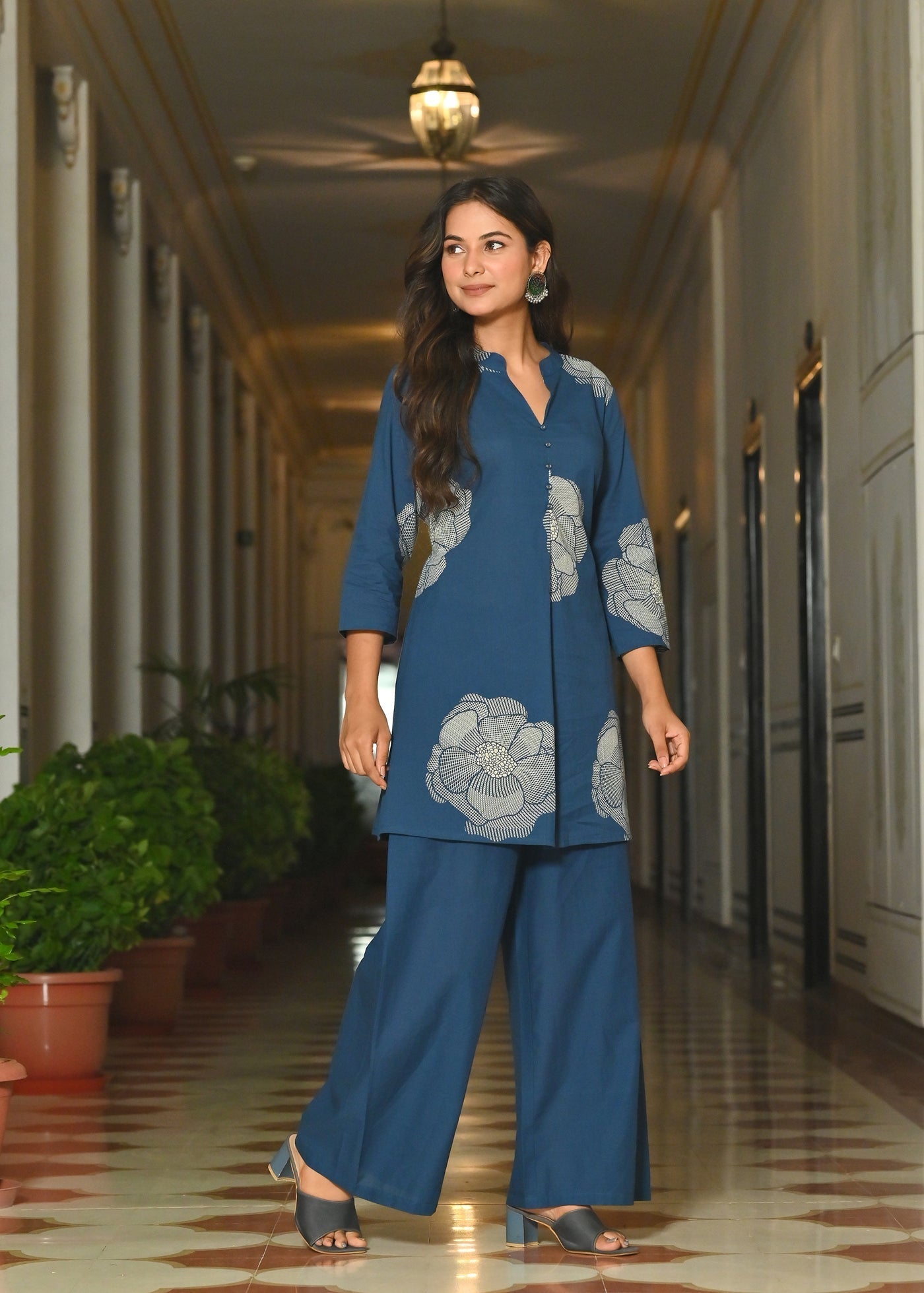 Blue Floral Printed Co-Ord Set for Women | LASVINI - Redefining Indian Fashion with Elegance